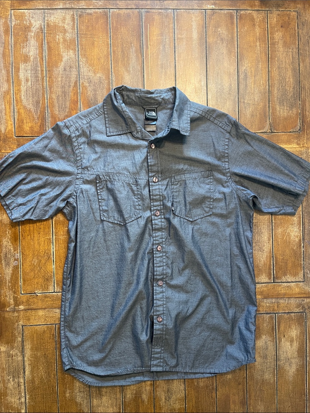 The North Face Men's Short-Sleeve Button-Down Shirt - Charcoal Gray